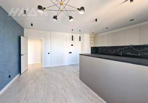 2-к квартира, вторичка, 80м2, 11/18 этаж