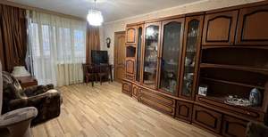 2-к квартира, вторичка, 58м2, 1/9 этаж