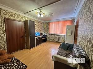 2-к квартира, вторичка, 37м2, 1/3 этаж
