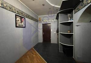 4-к квартира, вторичка, 110м2, 1/9 этаж