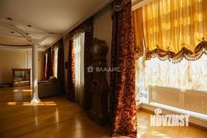 4-к квартира, вторичка, 249м2, 3/3 этаж