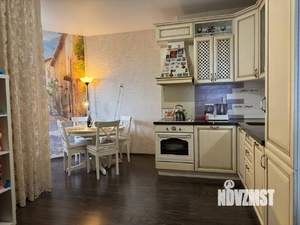 2-к квартира, вторичка, 62м2, 10/18 этаж