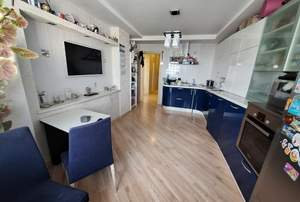 2-к квартира, вторичка, 64м2, 10/17 этаж