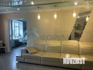 4-к квартира, вторичка, 118м2, 4/10 этаж