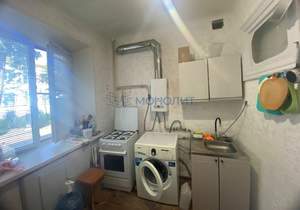 3-к квартира, вторичка, 52м2, 1/3 этаж