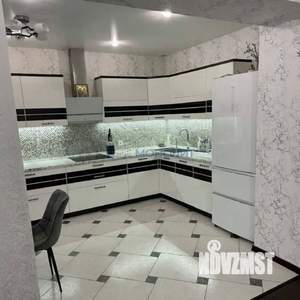 2-к квартира, вторичка, 70м2, 3/17 этаж