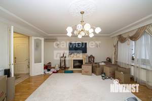 5-к квартира, вторичка, 383м2, 2/4 этаж