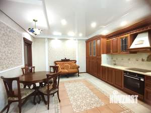 3-к квартира, вторичка, 132м2, 6/10 этаж