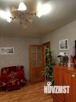 3-к квартира, вторичка, 58м2, 1/9 этаж