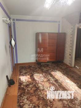 2-к квартира, вторичка, 42м2, 1/4 этаж