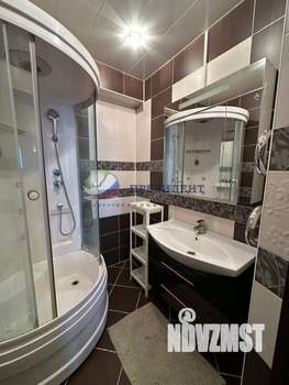 2-к квартира, вторичка, 63м2, 10/17 этаж