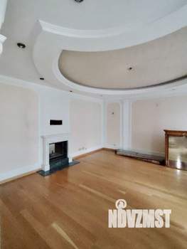 4-к квартира, вторичка, 246м2, 3/4 этаж