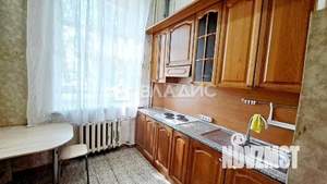 2-к квартира, вторичка, 60м2, 1/4 этаж