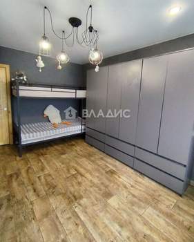 4-к квартира, вторичка, 80м2, 1/9 этаж