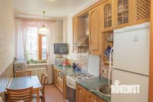 3-к квартира, вторичка, 72м2, 2/4 этаж