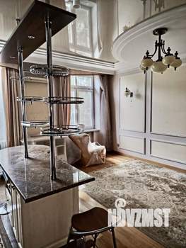 4-к квартира, вторичка, 246м2, 3/4 этаж