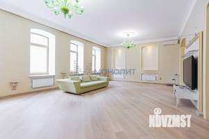 5-к квартира, вторичка, 322м2, 2/4 этаж