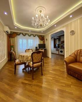 4-к квартира, вторичка, 170м2, 10/10 этаж