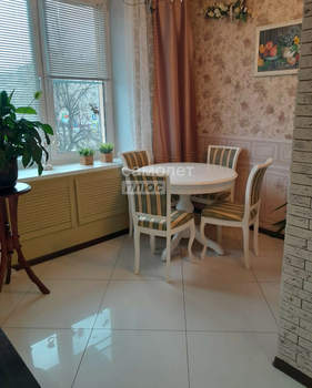 2-к квартира, вторичка, 62м2, 2/5 этаж