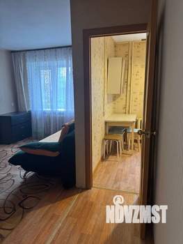 2-к квартира, вторичка, 42м2, 1/4 этаж