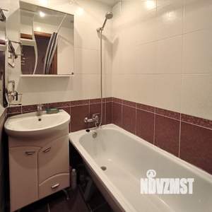 2-к квартира, вторичка, 40м2, 5/5 этаж