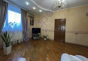 4-к квартира, вторичка, 110м2, 1/9 этаж