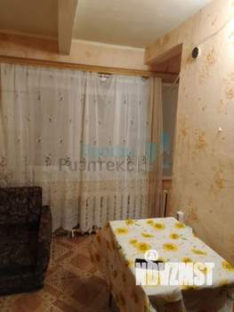 2-к квартира, вторичка, 34м2, 1/4 этаж