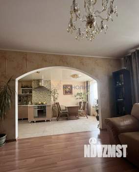 4-к квартира, вторичка, 110м2, 3/8 этаж