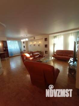 4-к квартира, вторичка, 153м2, 2/5 этаж