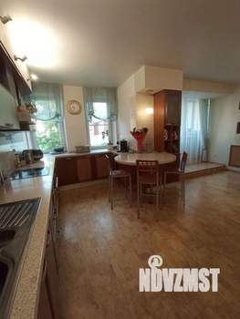 4-к квартира, вторичка, 153м2, 2/5 этаж