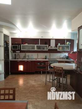 4-к квартира, вторичка, 153м2, 2/5 этаж