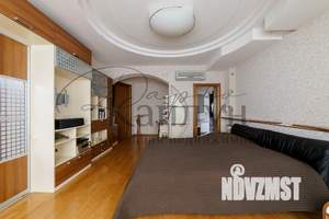 4-к квартира, вторичка, 230м2, 5/6 этаж