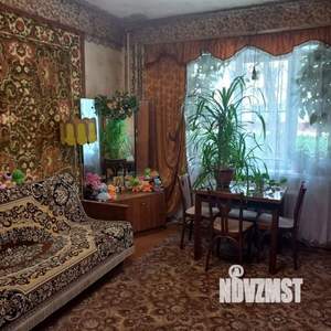 2-к квартира, вторичка, 39м2, 1/4 этаж