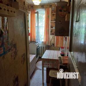 2-к квартира, вторичка, 39м2, 1/4 этаж