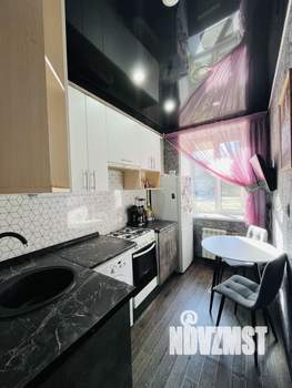 2-к квартира, вторичка, 42м2, 1/4 этаж