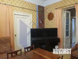 4-к квартира, вторичка, 102м2, 2/2 этаж