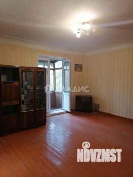 3-к квартира, вторичка, 71м2, 2/2 этаж