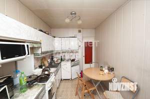 3-к квартира, вторичка, 64м2, 9/10 этаж