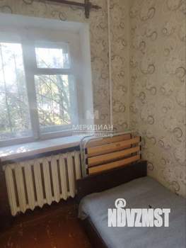 2-к квартира, вторичка, 42м2, 1/4 этаж