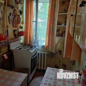 2-к квартира, вторичка, 39м2, 1/4 этаж