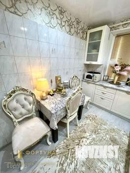 3-к квартира, вторичка, 53м2, 9/9 этаж