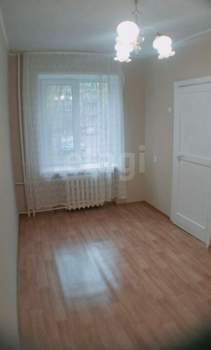 2-к квартира, вторичка, 42м2, 1/5 этаж