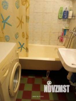 2-к квартира, вторичка, 50м2, 1/9 этаж