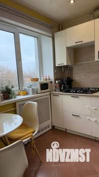 2-к квартира, вторичка, 42м2, 3/5 этаж