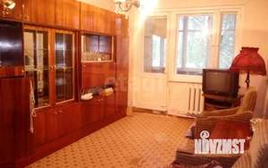 2-к квартира, вторичка, 42м2, 3/5 этаж