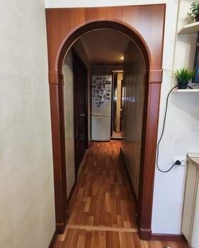 3-к квартира, вторичка, 42м2, 1/4 этаж