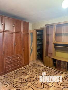 2-к квартира, вторичка, 42м2, 1/4 этаж