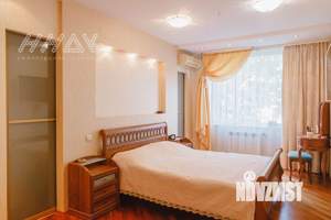 4-к квартира, вторичка, 121м2, 3/7 этаж