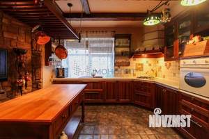 4-к квартира, вторичка, 225м2, 3/6 этаж