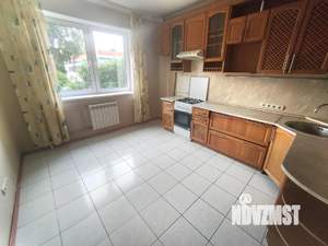2-к квартира, вторичка, 74м2, 1/10 этаж